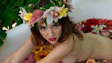 Slim latina has a refreshing afternoon