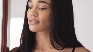 Scarlett Sage licks kitty after getting caug