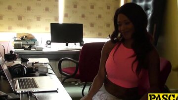 Kiki Minaj Creampied After Toy Play