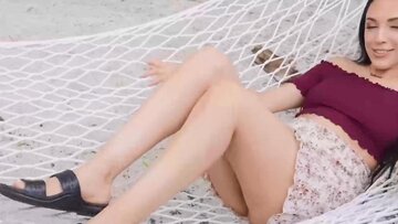 Thick Latina Selena Ivy is facialised after being