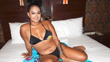 Big Thai Mommy’s Wild Massage Ends With A Ride