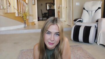 SisterLikesMe. - Magnificent teen Blair cant resis