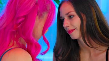 Teen Sits on MOM Aaliyah’s Face