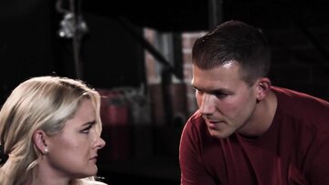 Natural tits MOMMY Lisey Sweety gets facial from kin