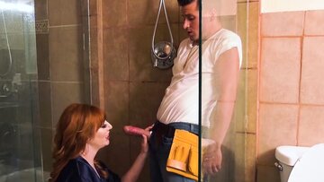Redhead Cougar Lauren Phillips Gets Shower Pounded