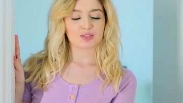 Lexi Lore joins 3some with Serene Siren and Su