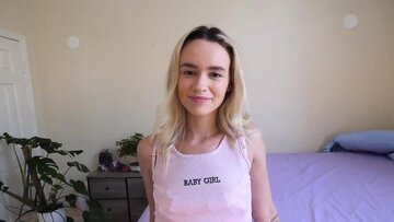 Khloe Kingsley’s Blonde Striptease Bang