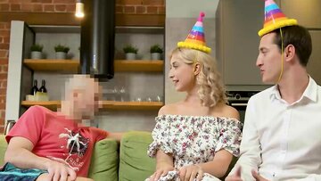 Feasting over blonde Iris Kis Kis delicious body i