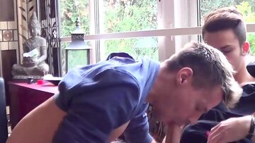 Twinks enjoy passionately kissing and fucking on t
