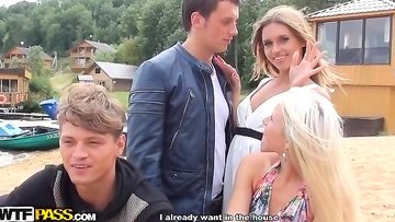 Outdoor sex movie with two hot chicks