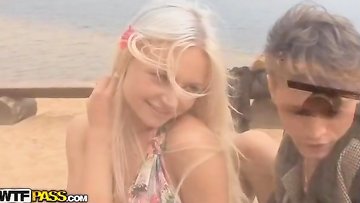 Outdoor sex movie with two hot chicks