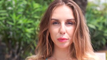 Slick & Naked: Candice Demellza & Dee Vine Oil Up