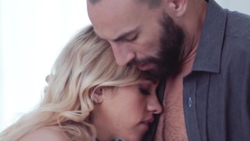 Busty student Khloe Kapri squirts while riding her