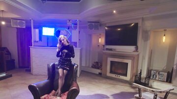 Fibi Euro’s Wet Fuck Session