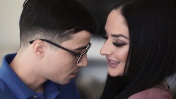 Latina MILF Sheena Ryder Seduces Her Neighbour