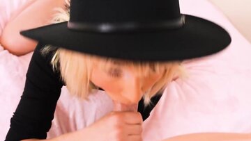 Stepsis Jessie Saint sucked stepbrothers cock befo