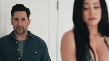 Bossy Jennifer White Rides Tommy Bare