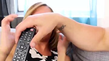 Kelly Green Screams from Stepbro’s Cock