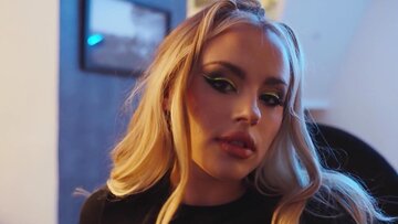 Playboy Blonde Anna Claire Clouds Drops Her Big Booty