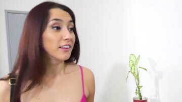 Stepsis Mandy Muse gulps cum after jog