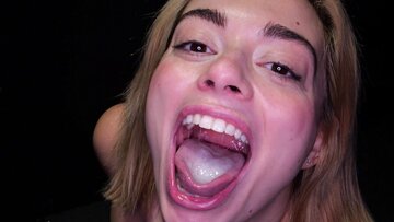 Sophia Burns Swallows 12 Cumshots at Gloryhole