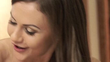 Toe licked beauty creamed on her sexy feet after making adore