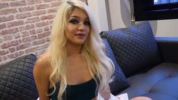 Elizabeth Jolie’s First POV Cream—Stepbro Shows Her Everything