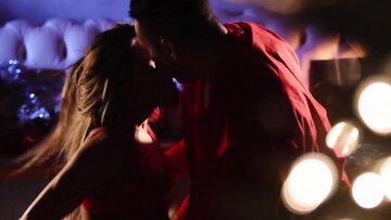 Santa Fills Veronica Leal’s Juicy Pussy