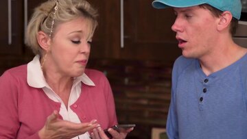 Rion King Catches Dee Williams’ Perfect Ass