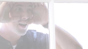 Alex Grey's rough session ends with a finish