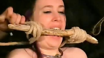 Bizarre Needle Punishment slavegirl Nimue