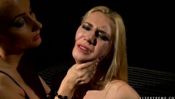 Katy Parker plays her pussy with some fetish fucked up situation