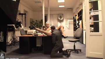 Flight attendant, Jenny gets some really nice surpirse with this lucky rod