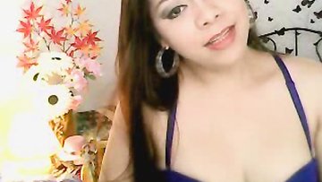 Asian Tranny Handjob and Cumshots